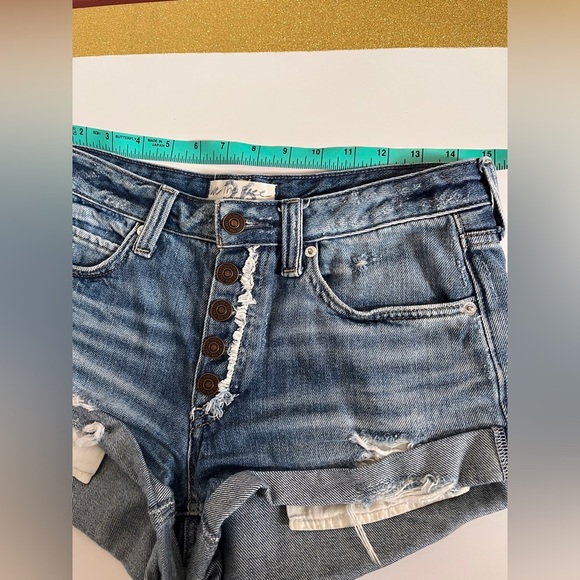 Free People Denim Shorts Womens 26 Blue Distressed Button Fly Shortie - Picture 3 of 7